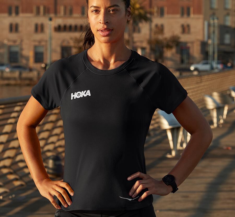 Hoka One One Womens Tops - Performance Short Sleeve - Black - FMJU97820